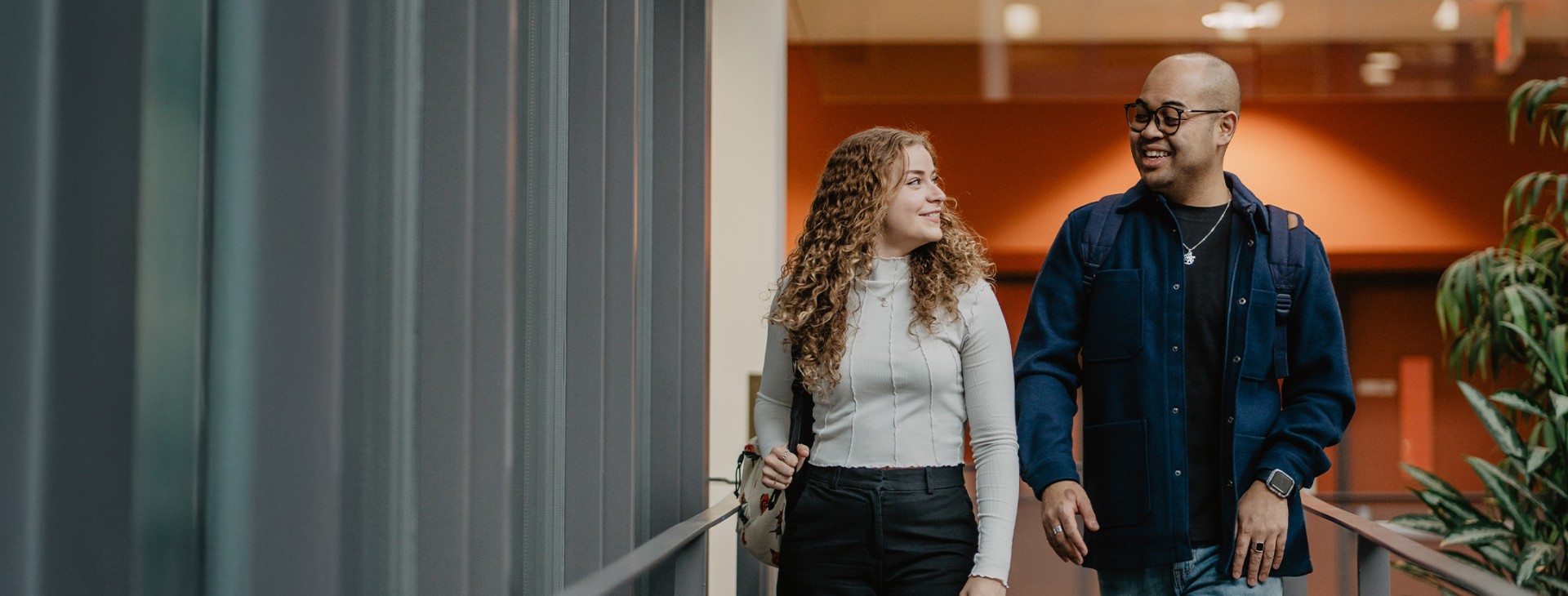 un étudiant, une étudiante