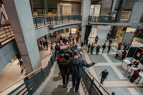 Étudiants aux Portes ouvertes