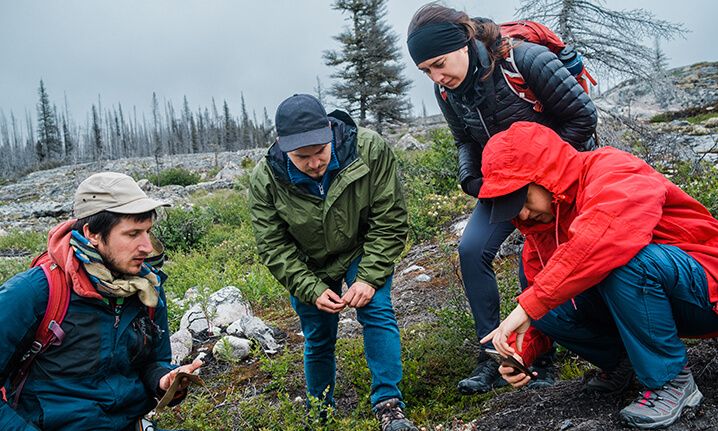 Équipe interdisciplinaire qui collaborent dans le Nord