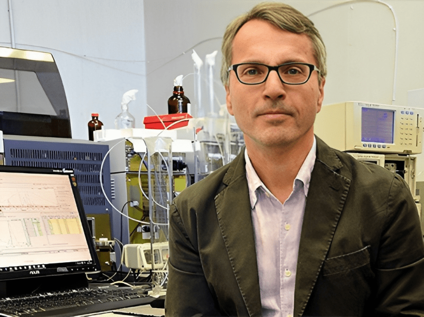 Professeur Vincenzo Di Marzo Univcersité Laval